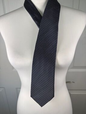 Classic Navy Geometric 100% Silk Tie Boggi Milano